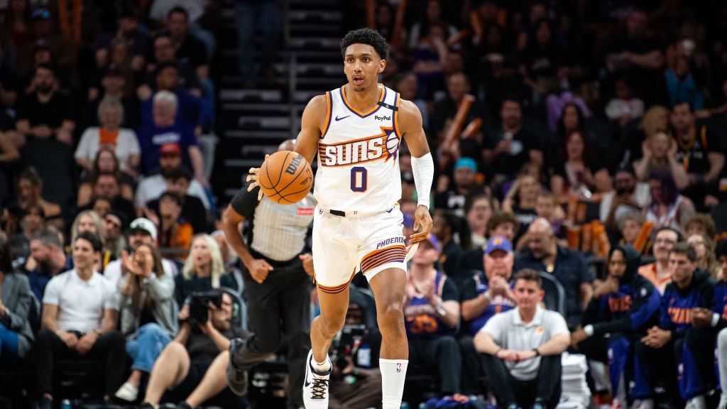 Suns Snap Lakers’ Win Streak, Dunn Shines as Nurkic Struggles